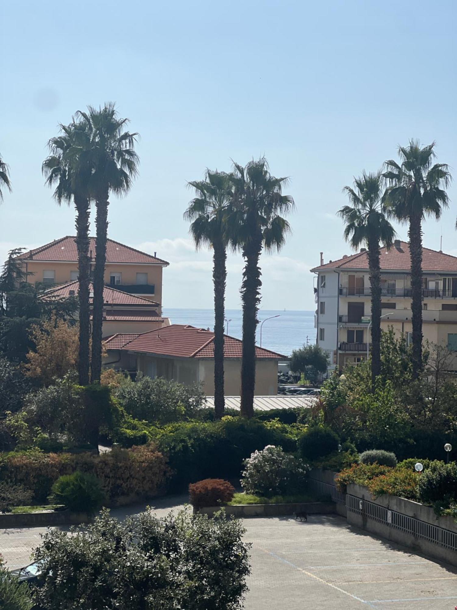 La Casa Di Alberto Lägenhet Riva Ligure Exteriör bild